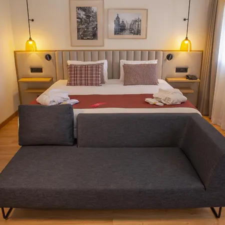 Ramada By Wyndham Madrid Getafe Hotel Buitenkant foto