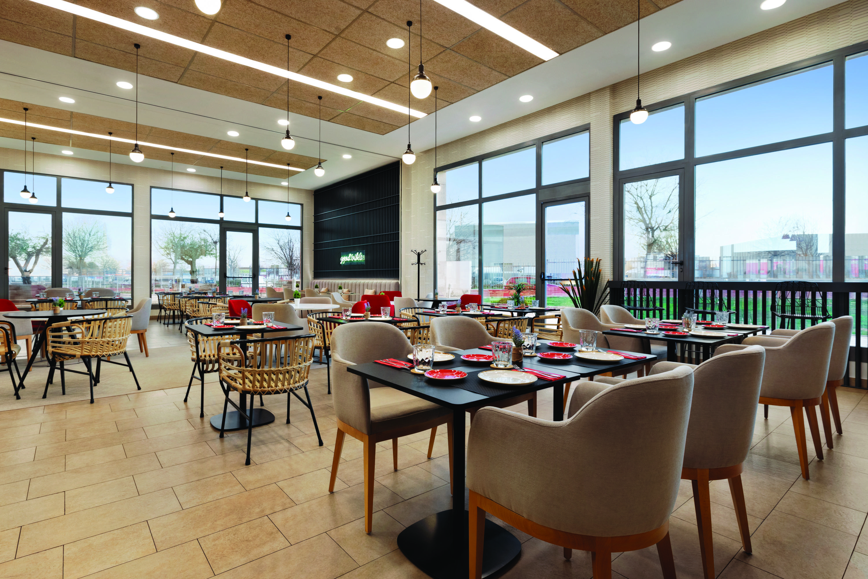Hotel Ramada By Wyndham Madrid 4*