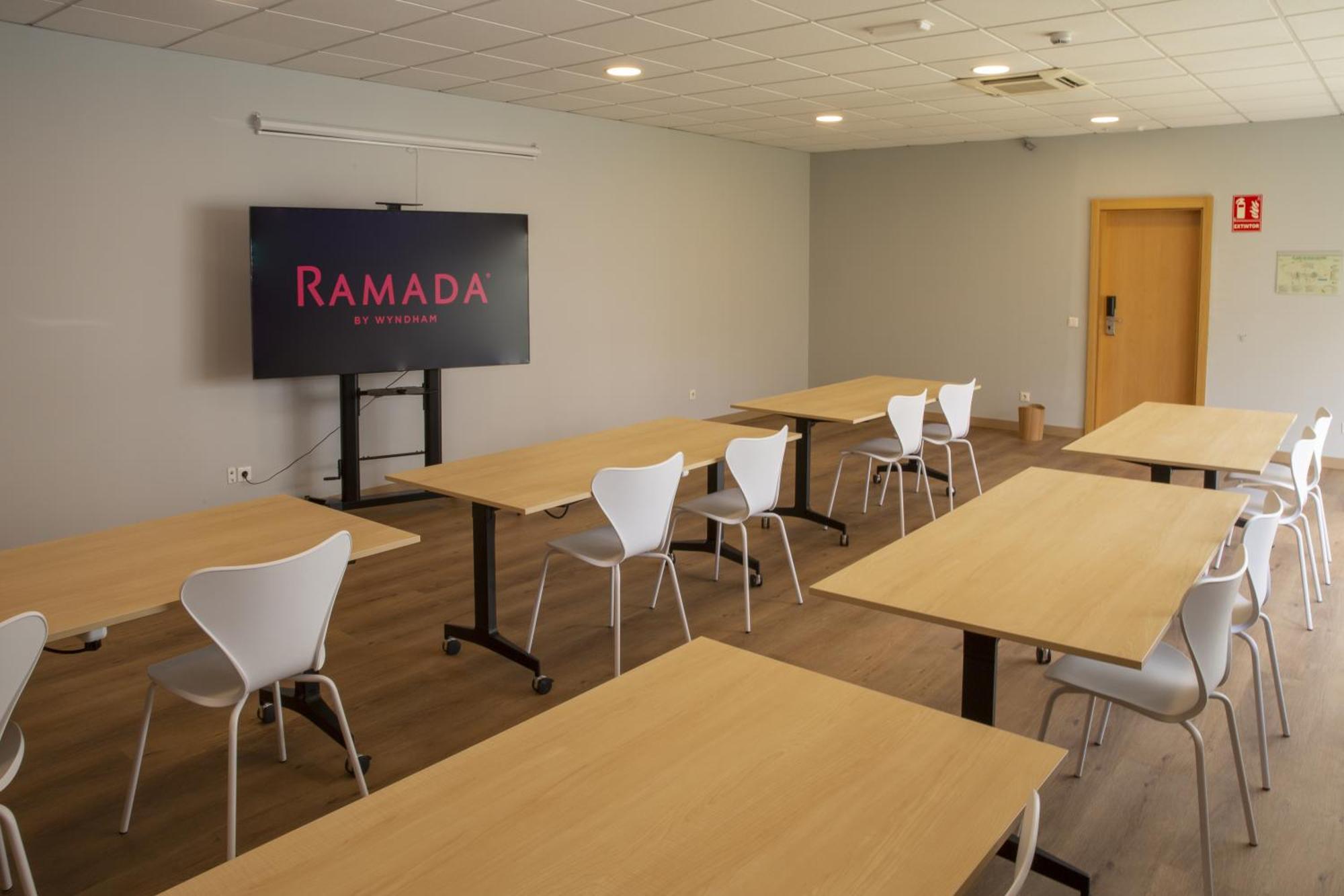 Hotel Ramada By Wyndham Madrid Getafe