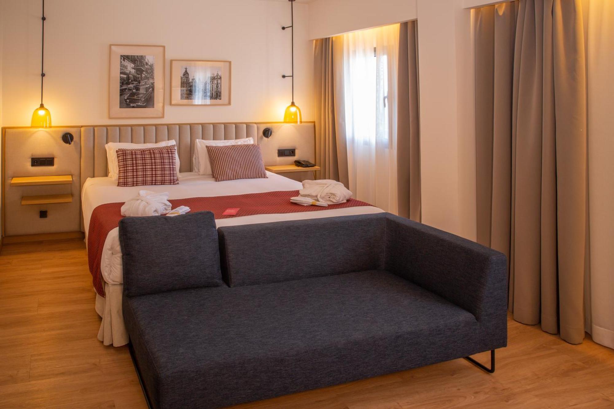 Hotel Ramada By Wyndham Madrid 4*
